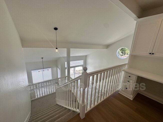 Building Photo - 1740 Amarelle St