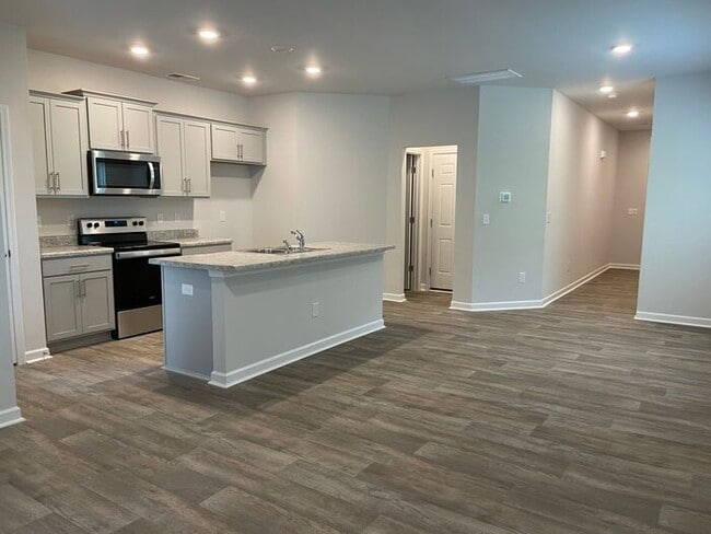 Building Photo - 2130 New Garden Rd