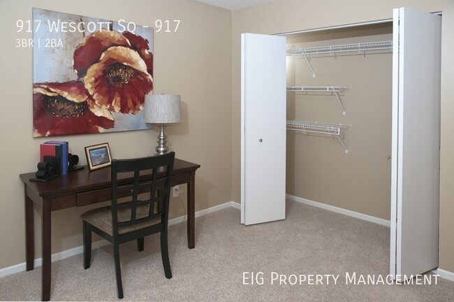 Building Photo - 917 Wescott Square