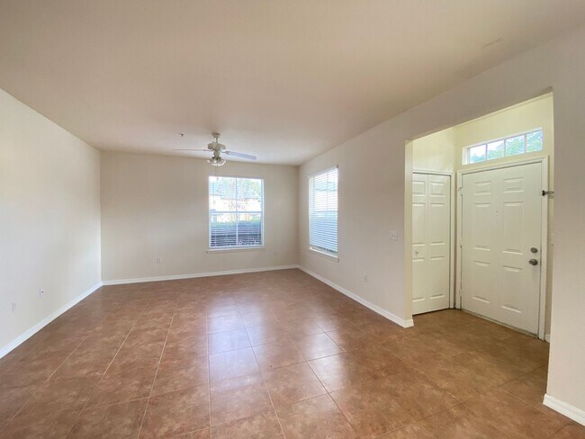 Building Photo - 6025 Westgate Dr