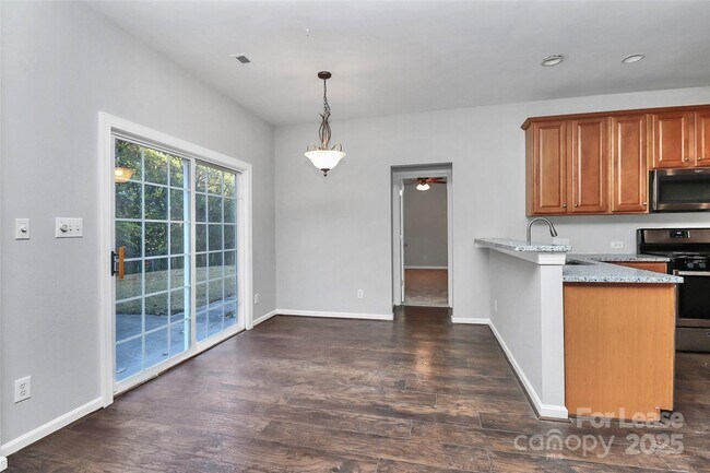 Building Photo - 15917 Prescott Hill Ave