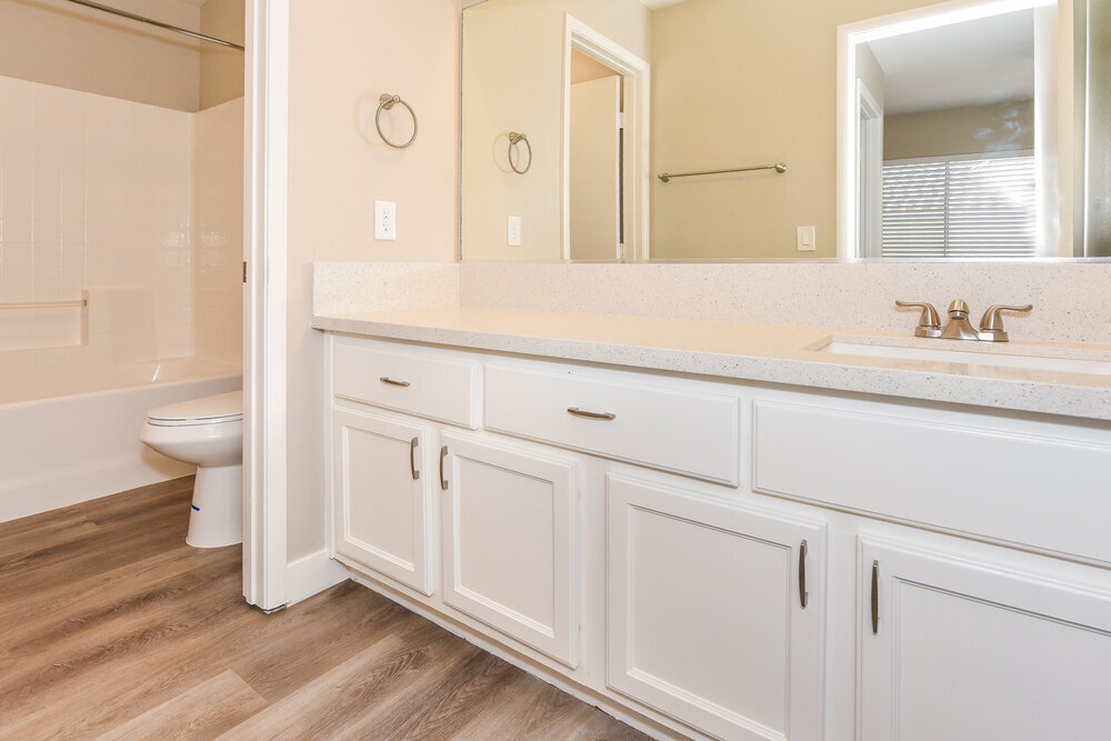 Building Photo - 8911 Deep Ridge Ct