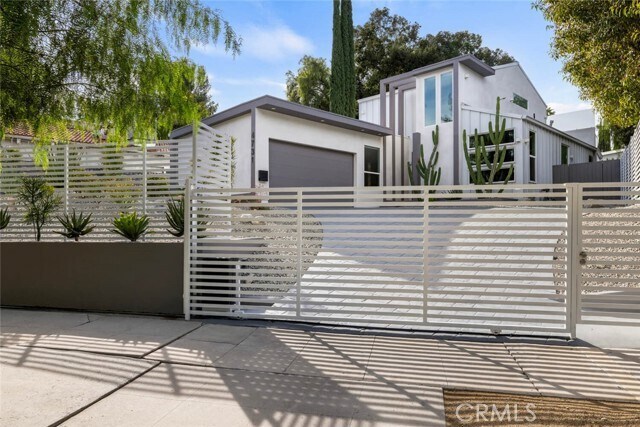Building Photo - 4731 Topanga Canyon Blvd