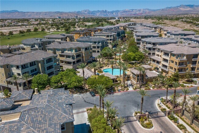 Building Photo - 9145 Tesoras Dr