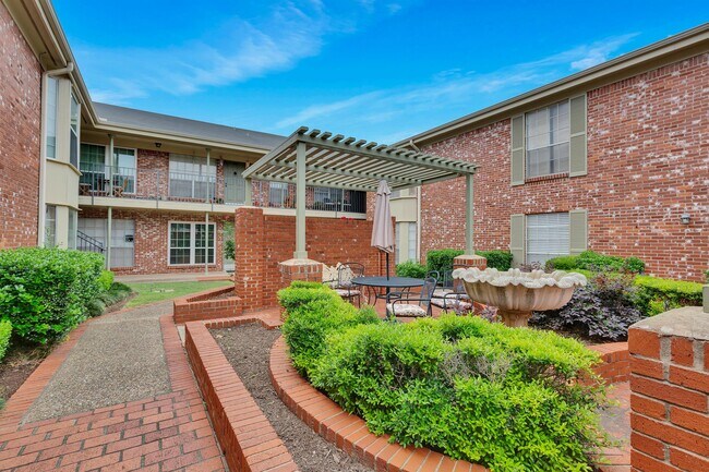 Building Photo - 7920 Rockwood Ln