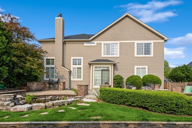 Building Photo - 9482 Inverness Dr