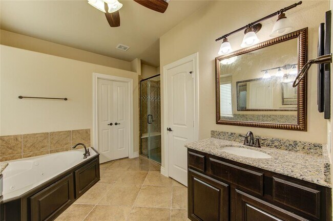 Building Photo - 23911 Milazzo Dr