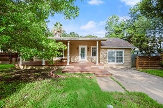 Building Photo - 5712 Avenue D