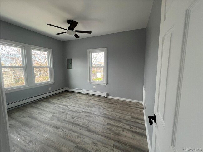 Building Photo - 227 E Chester St