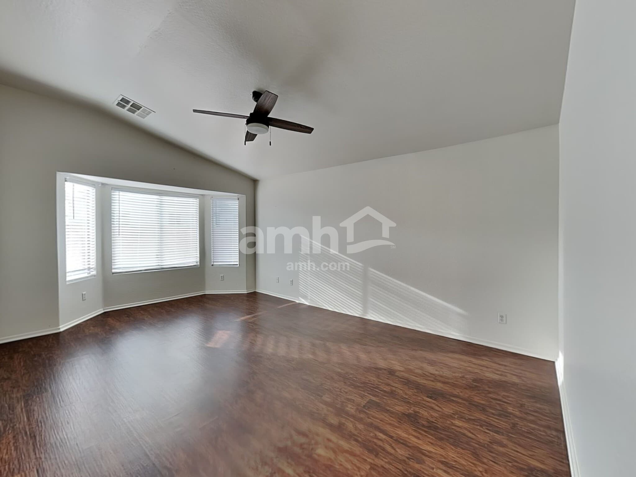 Building Photo - 4228 S 100th Dr
