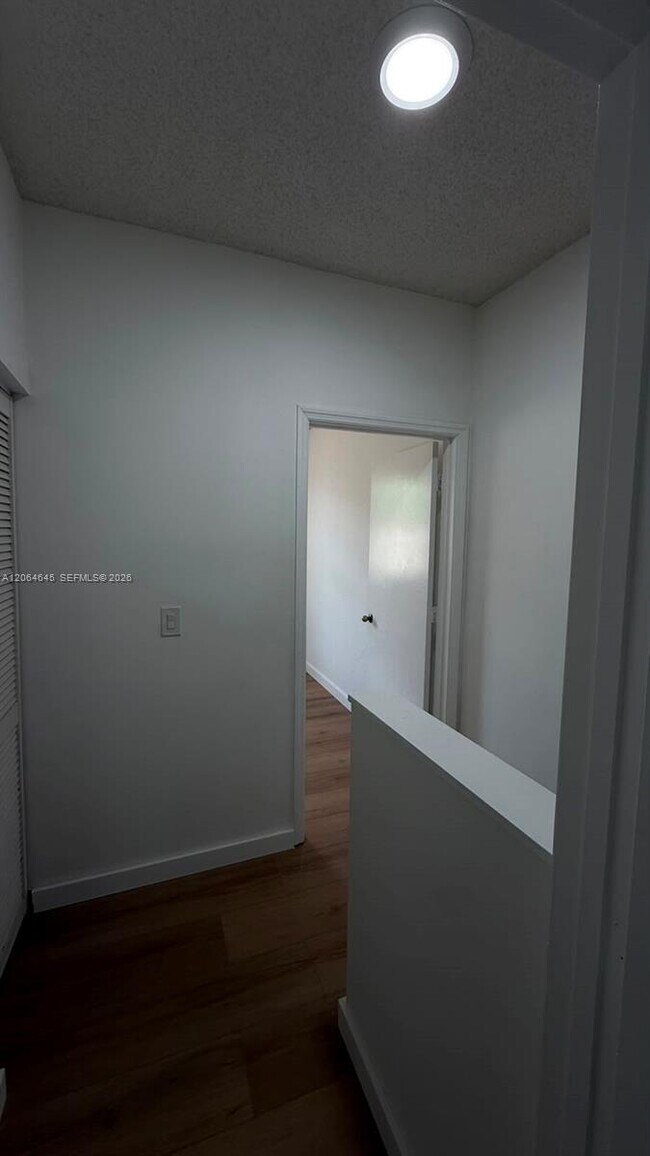 Building Photo - 1531 Barcelona Way