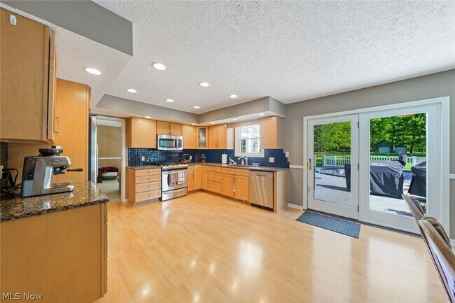 Building Photo - 2950 Royalwood Rd