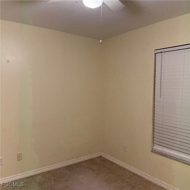 Building Photo - 4707 25th St SW