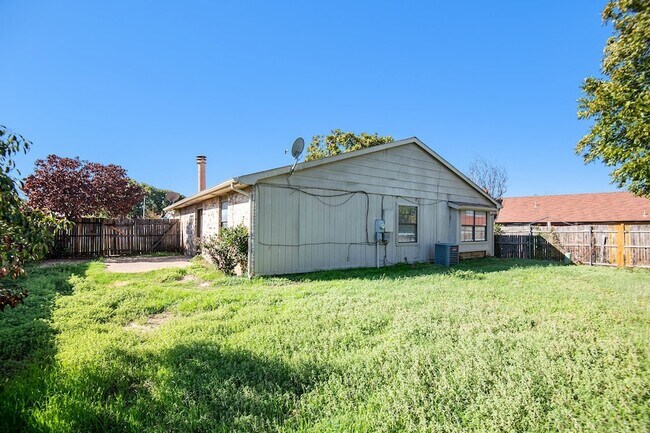 Building Photo - 6600 Brookhaven Ct