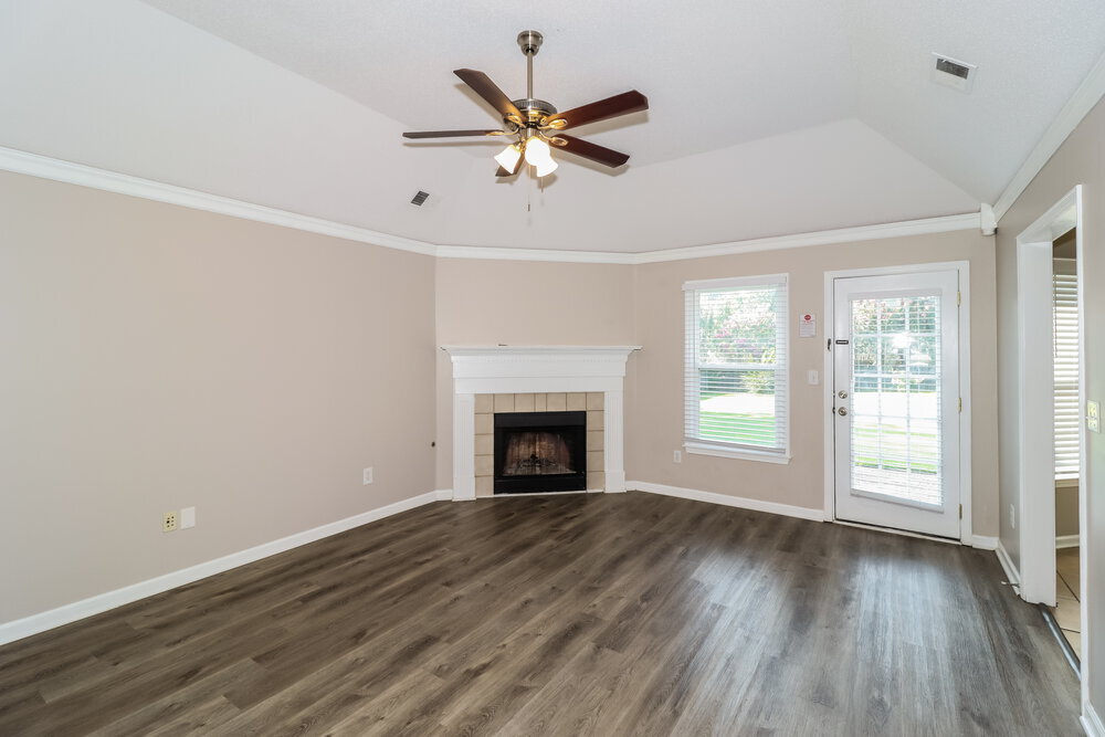 Building Photo - 2575 Country Glade Cove S