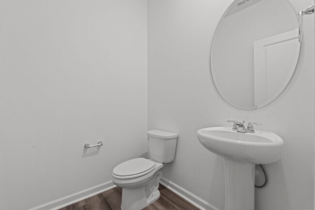 Building Photo - 4 Bedroom/3 Bath Sanford