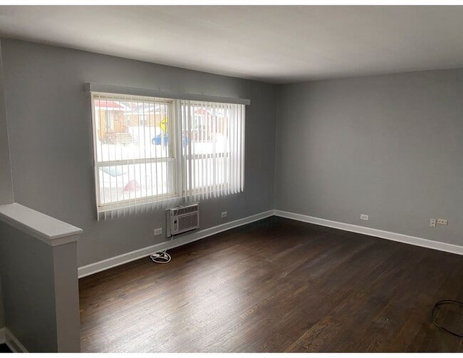 Building Photo - 8706 S Troy Ave