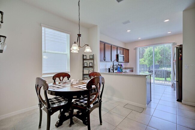 Building Photo - 5164 Chickadee St