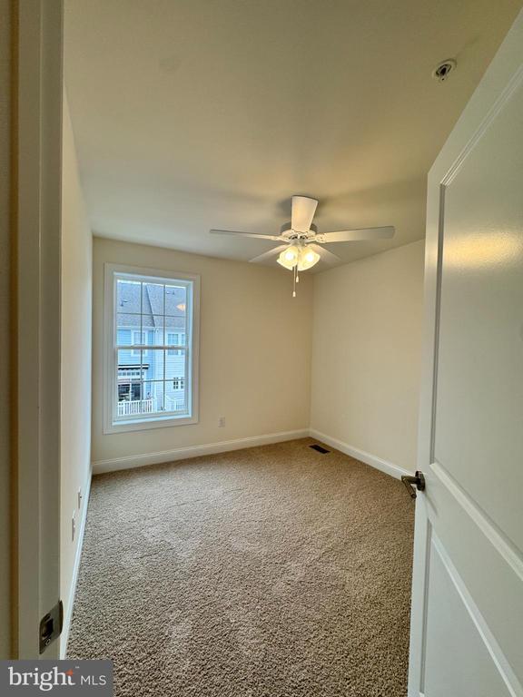 Building Photo - 300 Dixon St