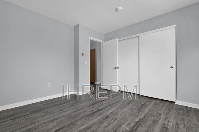 Building Photo - 2595 Red Rock Blvd