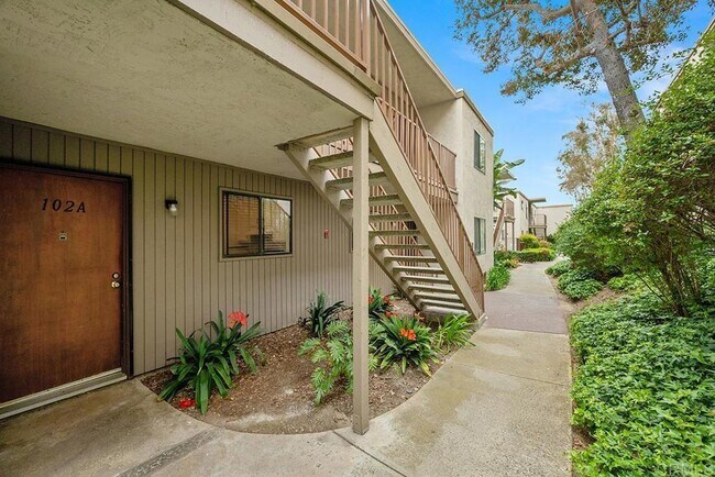Building Photo - 6725 Mission Gorge Rd
