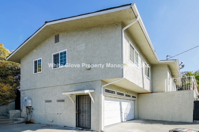 Building Photo - Remodeled 1924 3 Bedroom LA Home