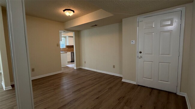 Building Photo - 11614 Inga Ln