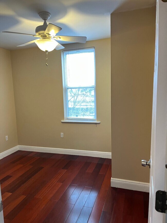 Back Bedroom - 1808 S 17th St