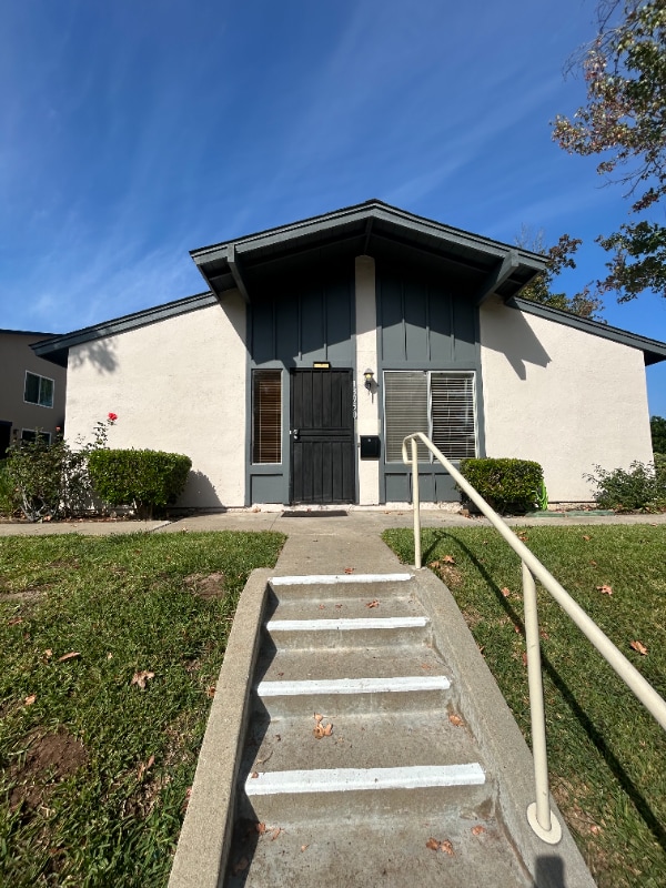 Building Photo - 13950 Via Rimini