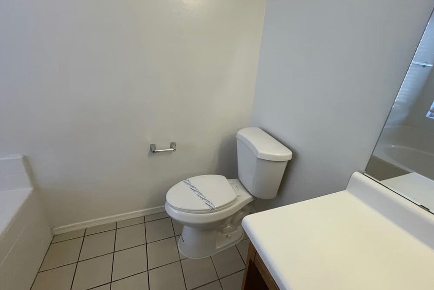 Building Photo - 16868 W Ironwood St