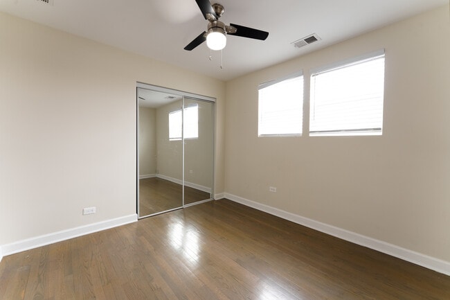 Building Photo - 1826 N 40th Ave