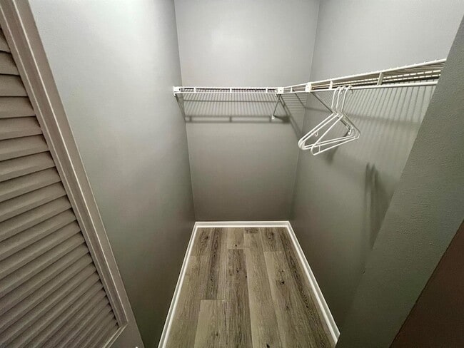 Building Photo - 408 Pine Glen Ln