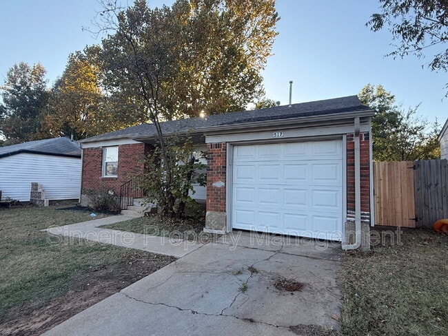 Building Photo - 517 S Midwest Blvd