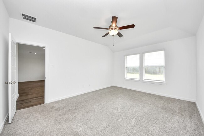Building Photo - 8614 Shumard Oak Dr
