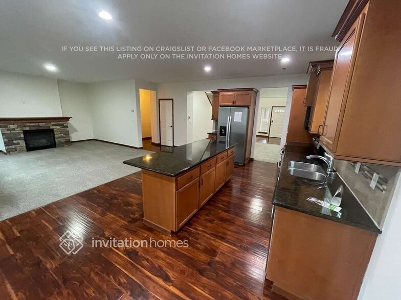 Building Photo - 109 Ames St NE