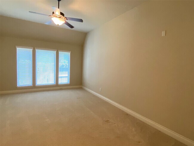 Building Photo - 5922 Solara Ledge Ln