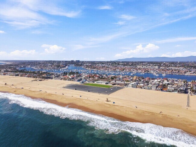 Building Photo - 1228 W Oceanfront