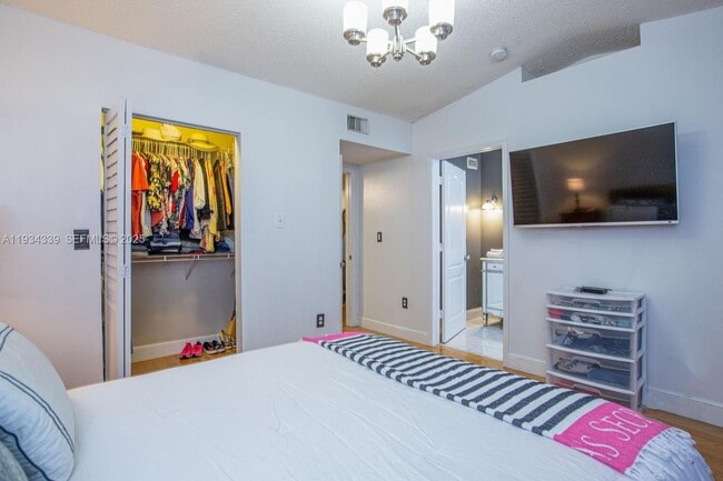 Building Photo - 16618 NW 73rd Ave