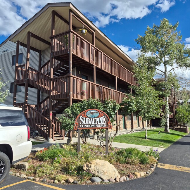 Building Photo - 3170 Columbine Dr