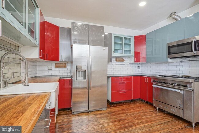 Building Photo - 1525 N 27th St