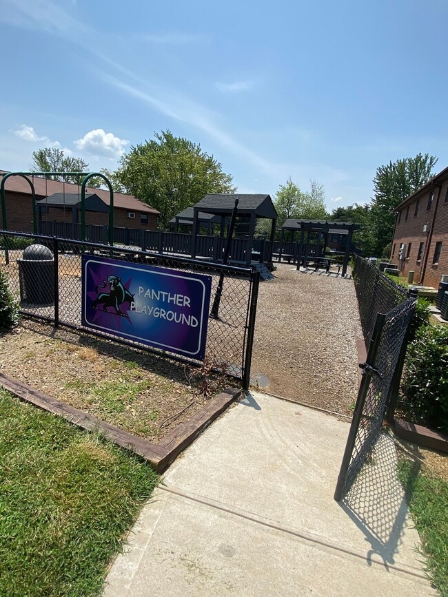 Building Photo - 1229 Claxton Ridge Dr