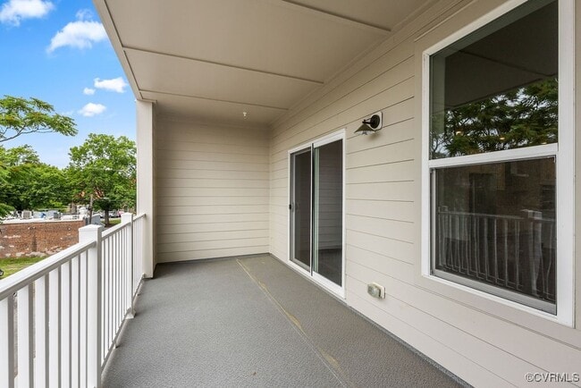 Building Photo - 1020 Bowe St