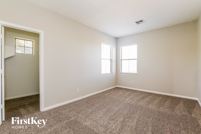 Building Photo - 13488 W Cypress St
