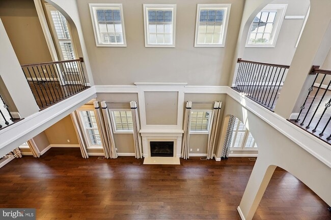 Building Photo - 448 Salk Cir