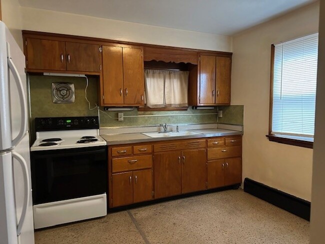 Building Photo - 2nd Floor 1 Bed 1 Bath Mechanicsburg Schoo...