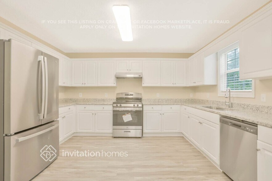 Building Photo - 405 Anita Dr