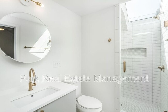 Building Photo - 123 Idlewild Ave