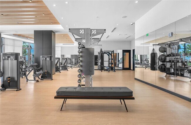 Building Photo - 1116 N Ocean Blvd