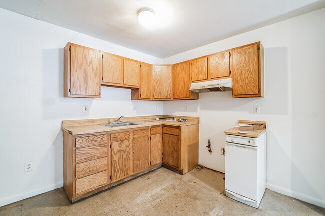 Building Photo - 884 N 42nd St