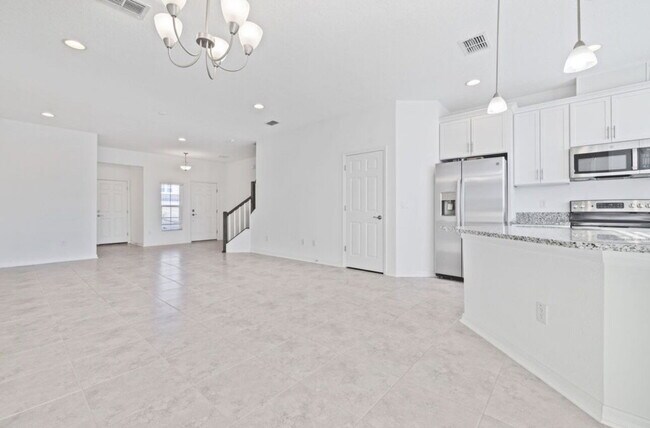 Building Photo - 29912 Southwell Ln